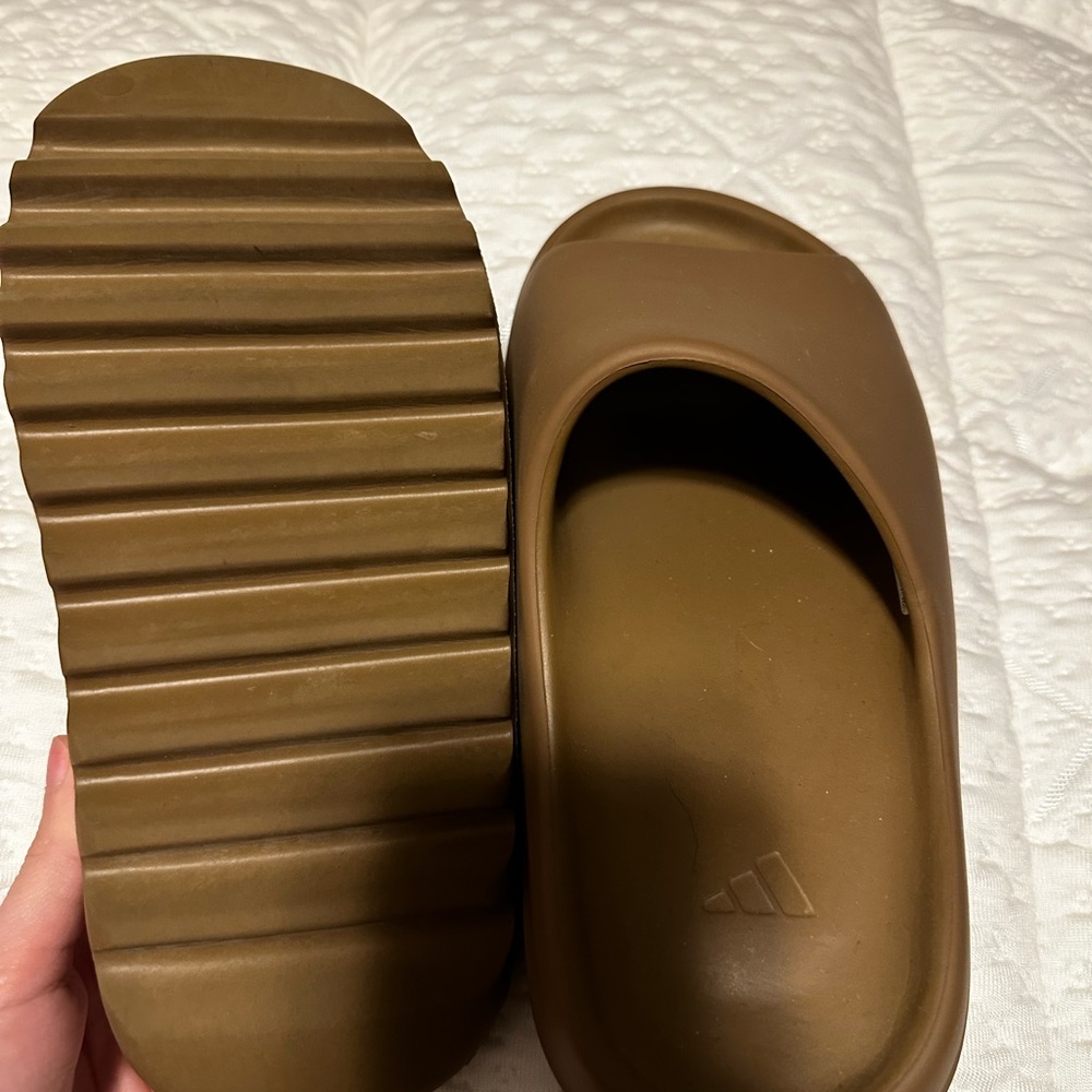 COPY - Brown size 8 yeezy slides